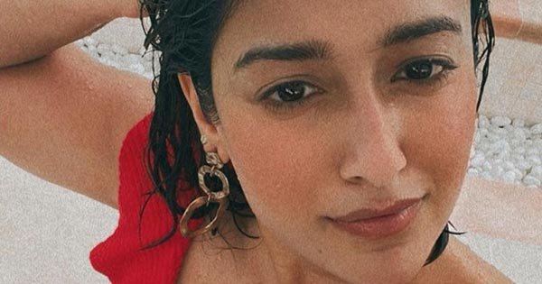 ileana dcruz red bikini