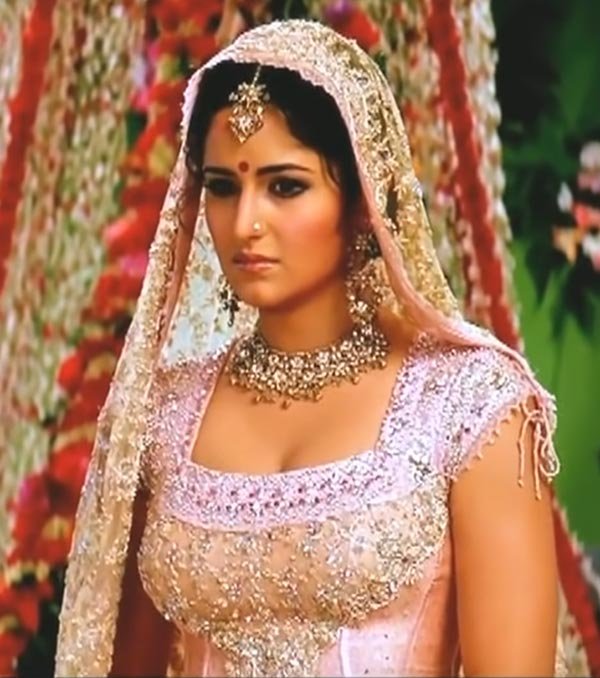 katrina kaif bridal outfit humko deewana kar gaye