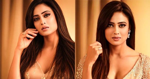 shweta tiwari deep neck dress