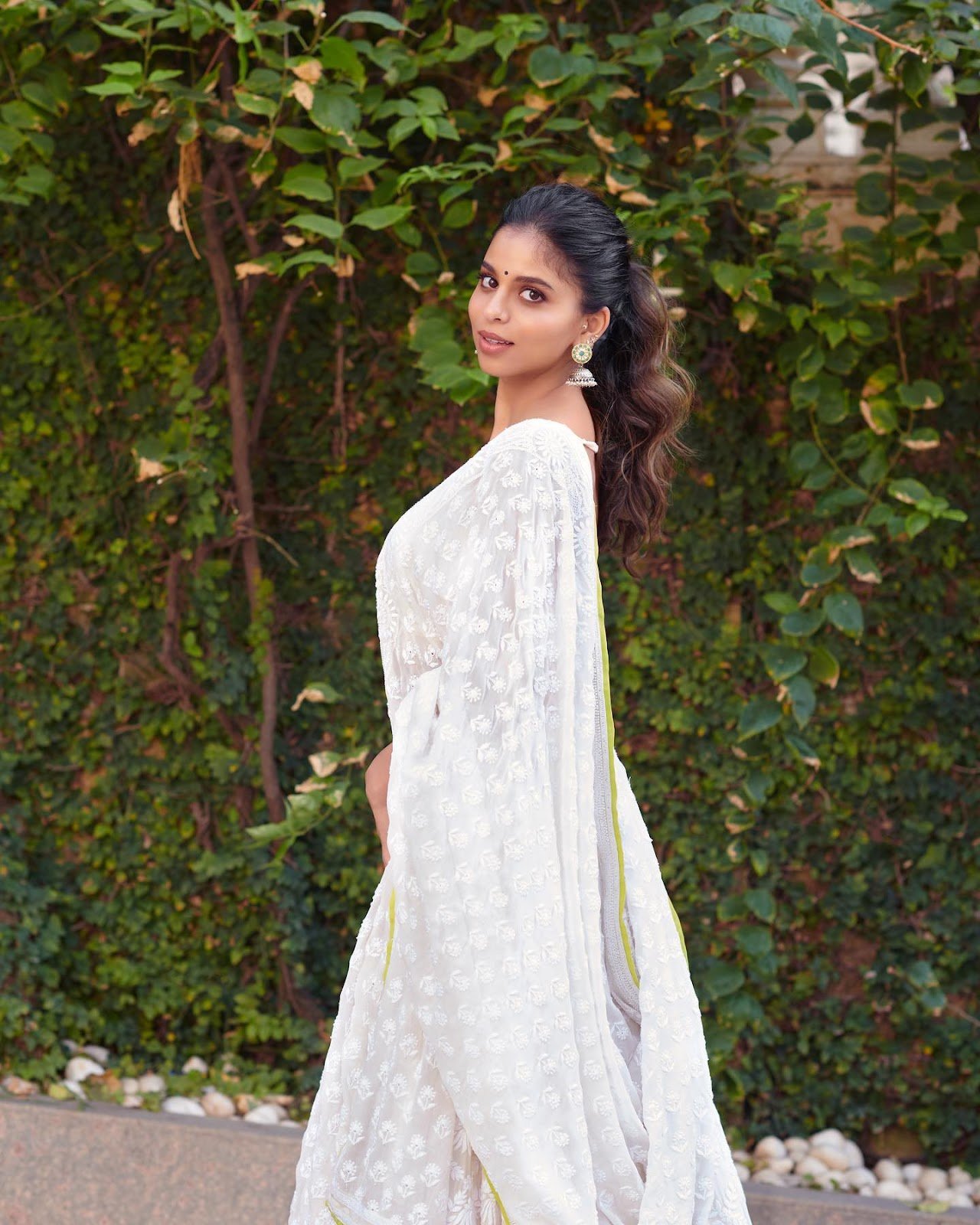 Suhana Khan white lehanga backless Suhana Khan white lehanga backless