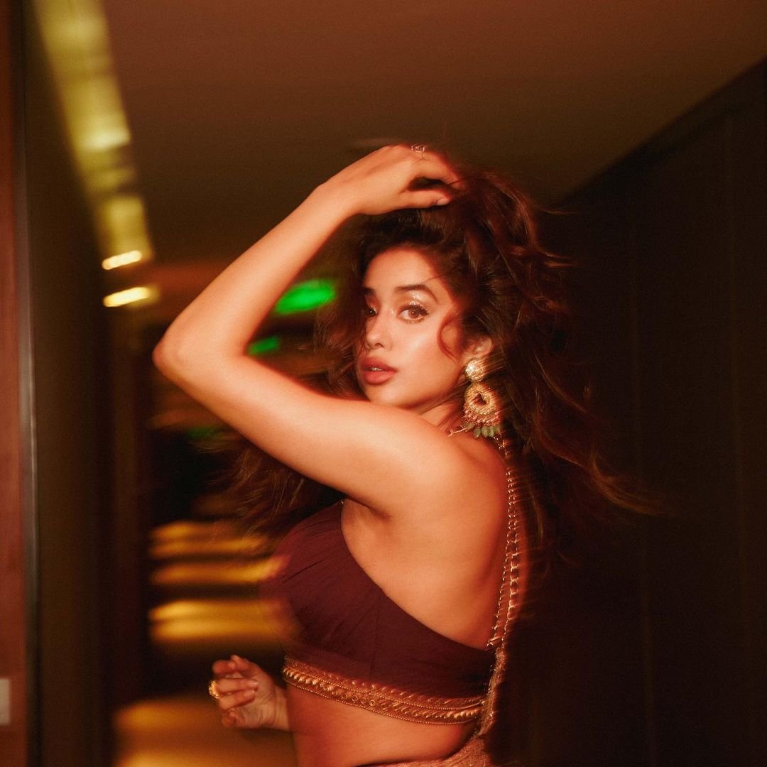 Janhvi Kapoor tiny top long skirt photoshoot