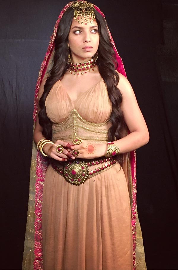 Riya Deepsi actress mombian mahabharat