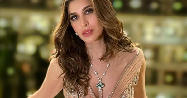 sophie choudry tight backless dress
