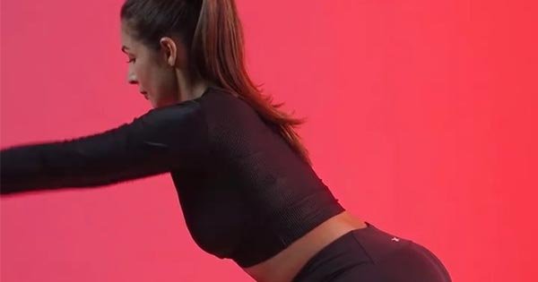 malaika arora yoga viral video