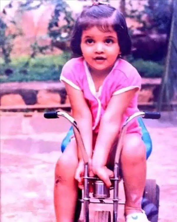 deepika padukone childhood pics