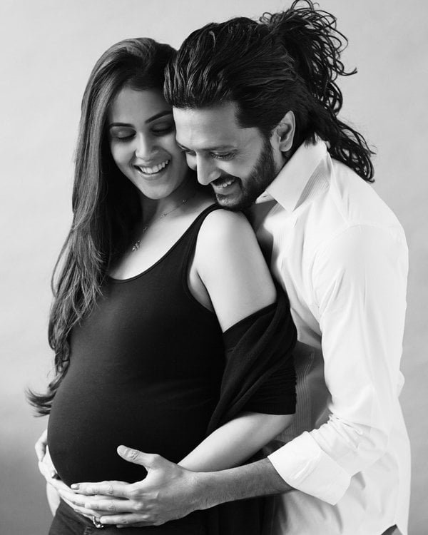 Genelia D'souza pregnant baby bump dress bollywood actress