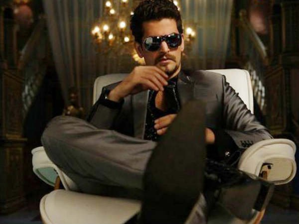 Neil Nitin Mukesh Players bollywood hero as villain