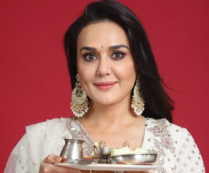 actresses worked with all khans of bollywood