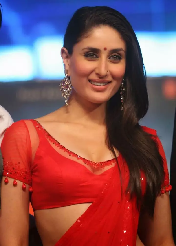 kareena kapoor redsaree