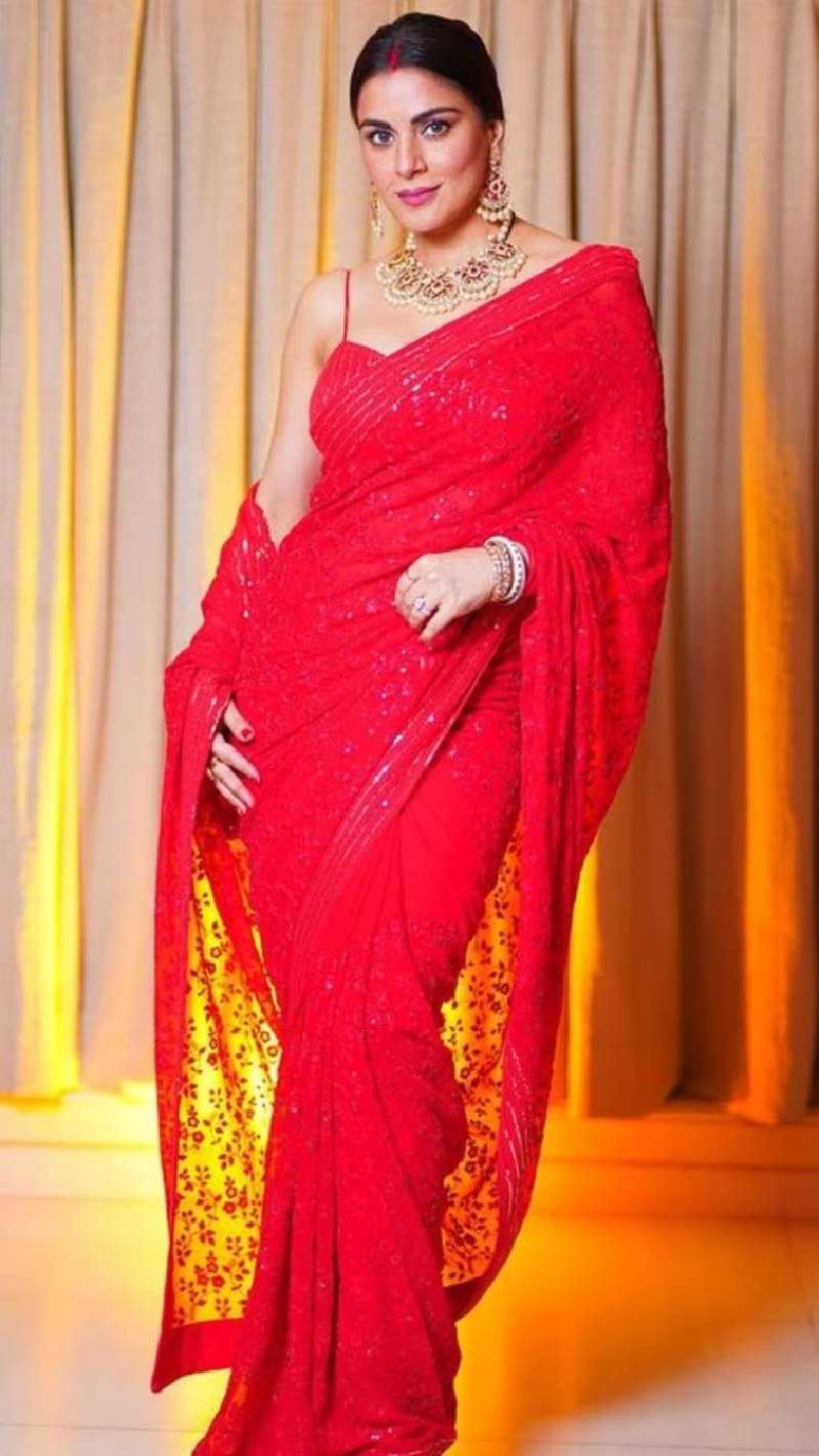 shraddha arya red saree indian tv actress 5