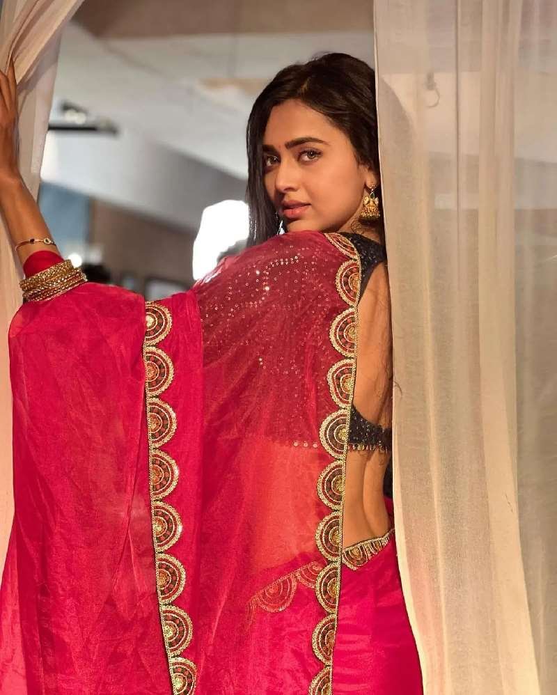 tejasswi prakash red saree indian tv actress 7