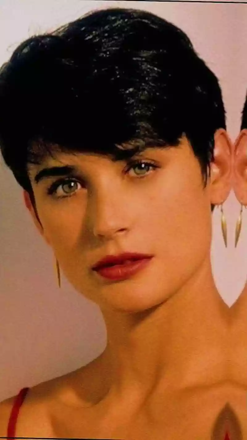 demi moore short hair hollywood actress