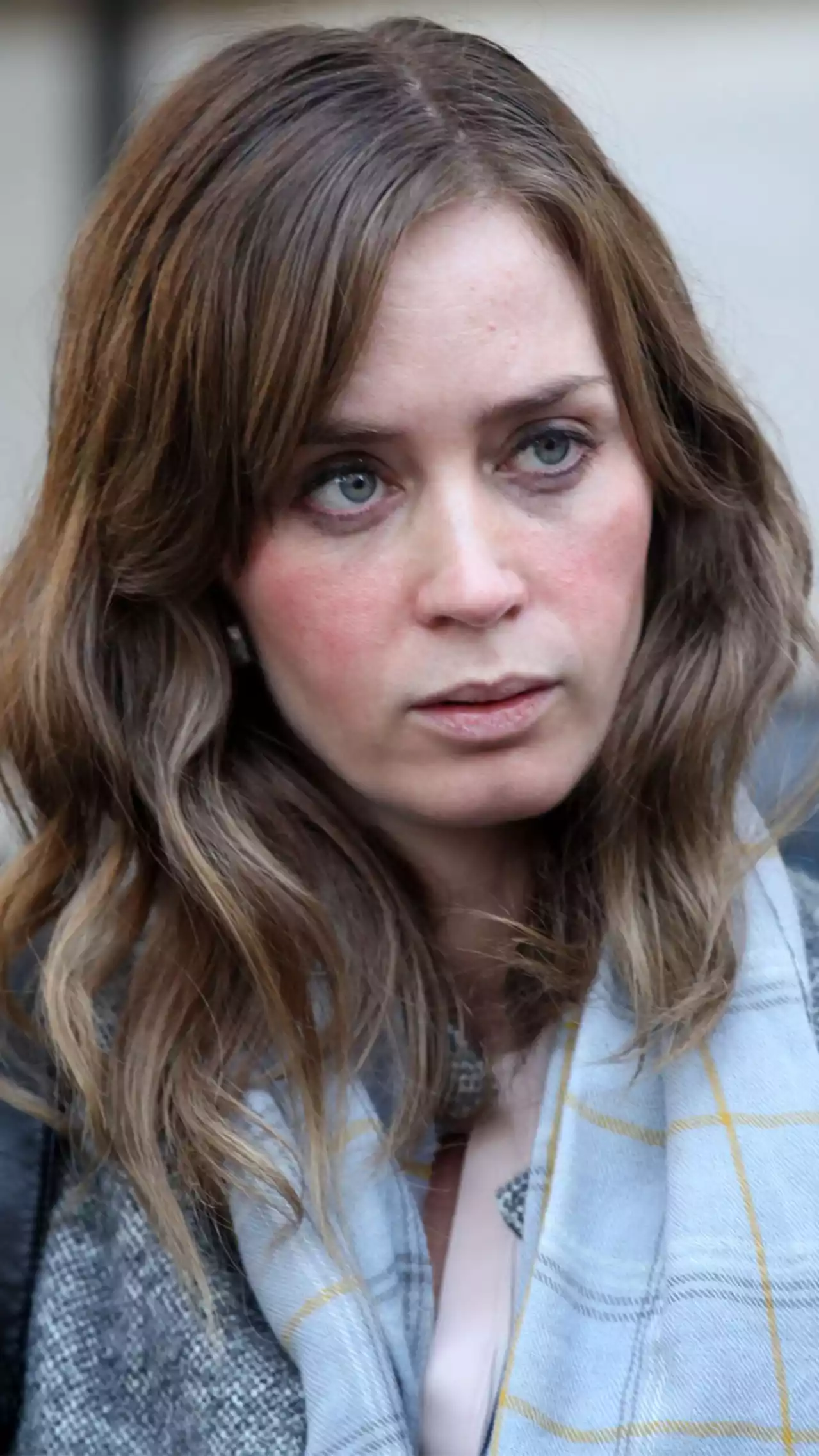 emily blunt the girl on the train 2016