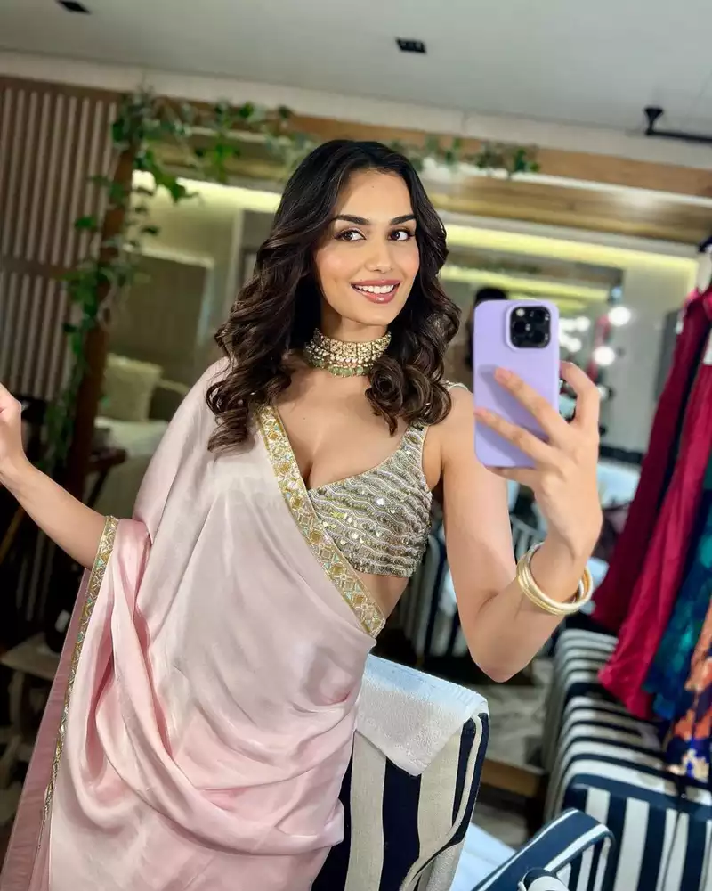 manushi chhillar in saree indian actress 12