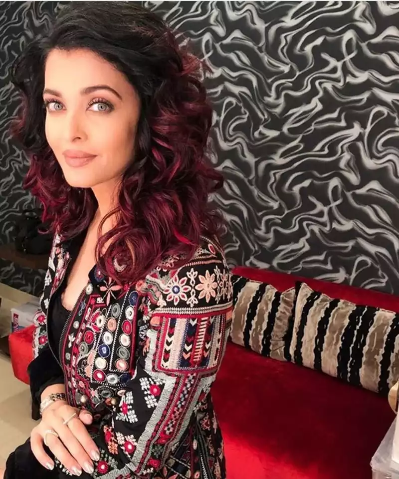 aishwarya rai red hair indian actress