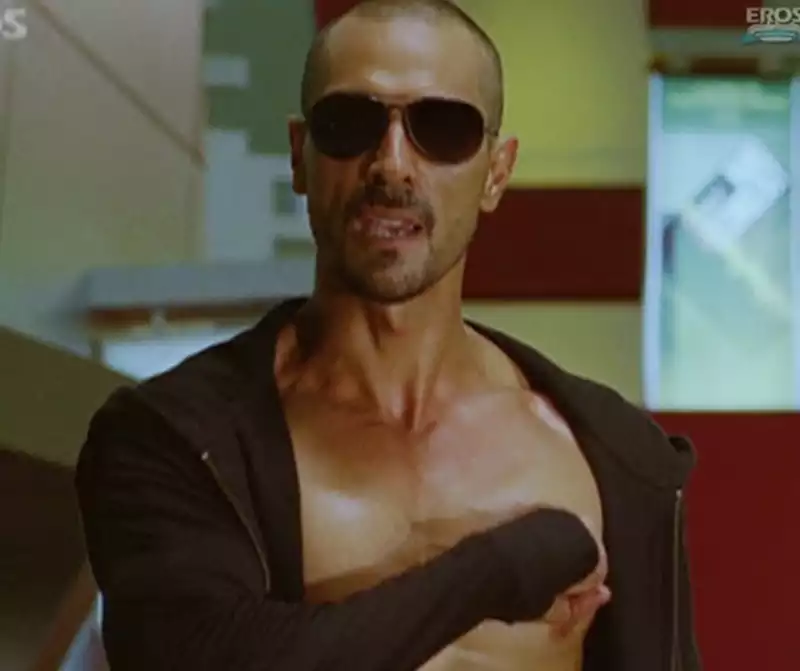 arjun rampal handsome villain bollywood copy