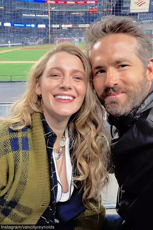 blake lively ryan reynolds selfies best celebrity couple (13)