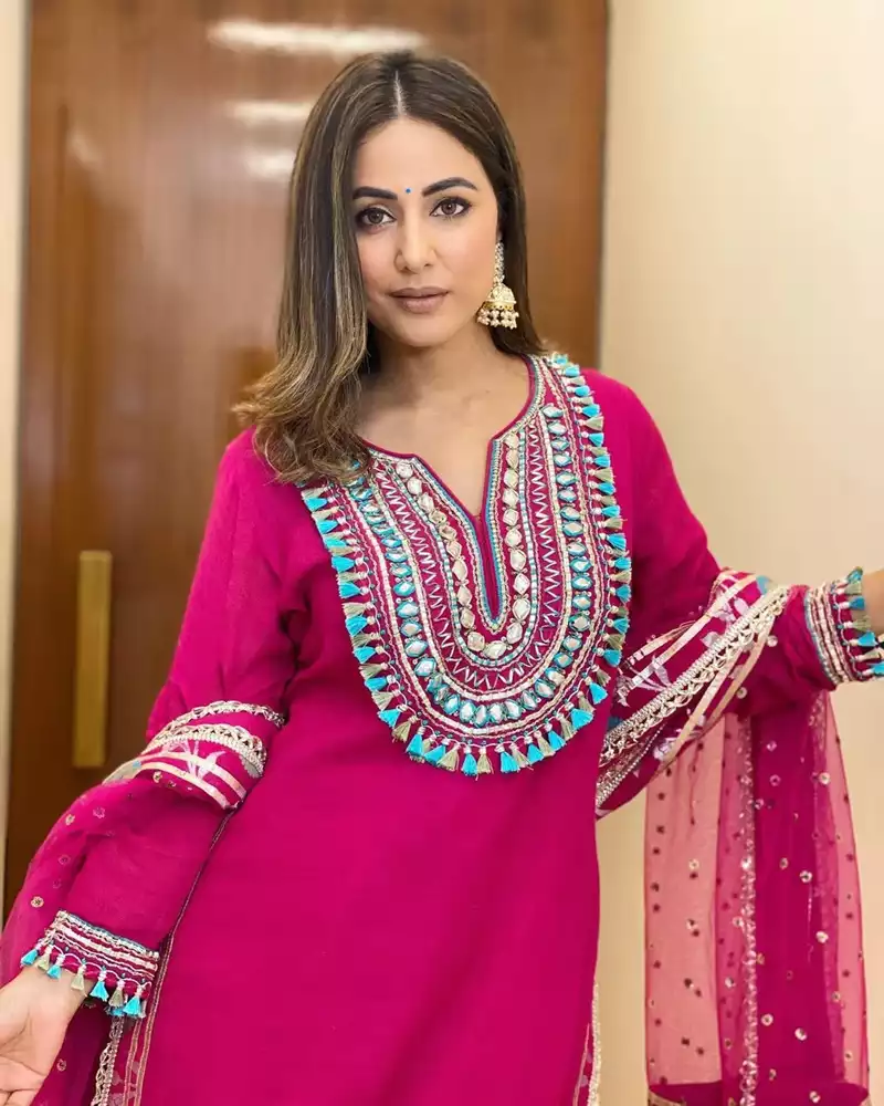 hina khan in suit stylish actress (17)