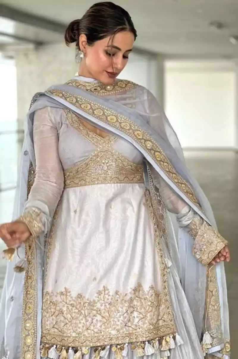hina khan in suit stylish actress (19)