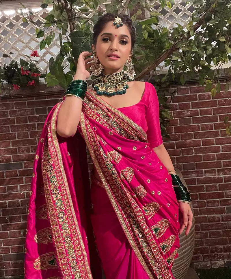 nidhi shah in saree kinjal anupama 14