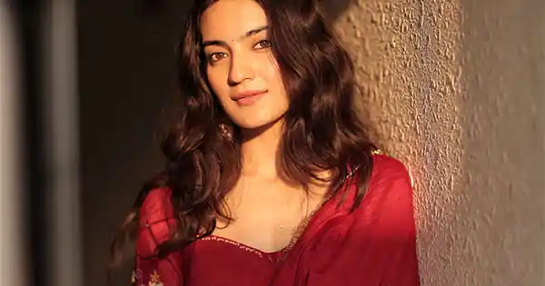 pratibha ranta red suit laapata ladies heeramandi actress