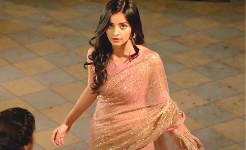 Mahima Makwana zoya flesh web series actress