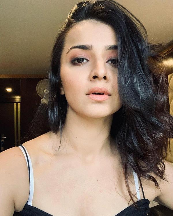 Mahima Makwana antim flesh actress
