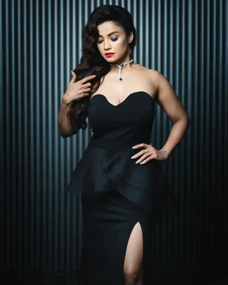 adaa khan off shoulder black dress tv actress