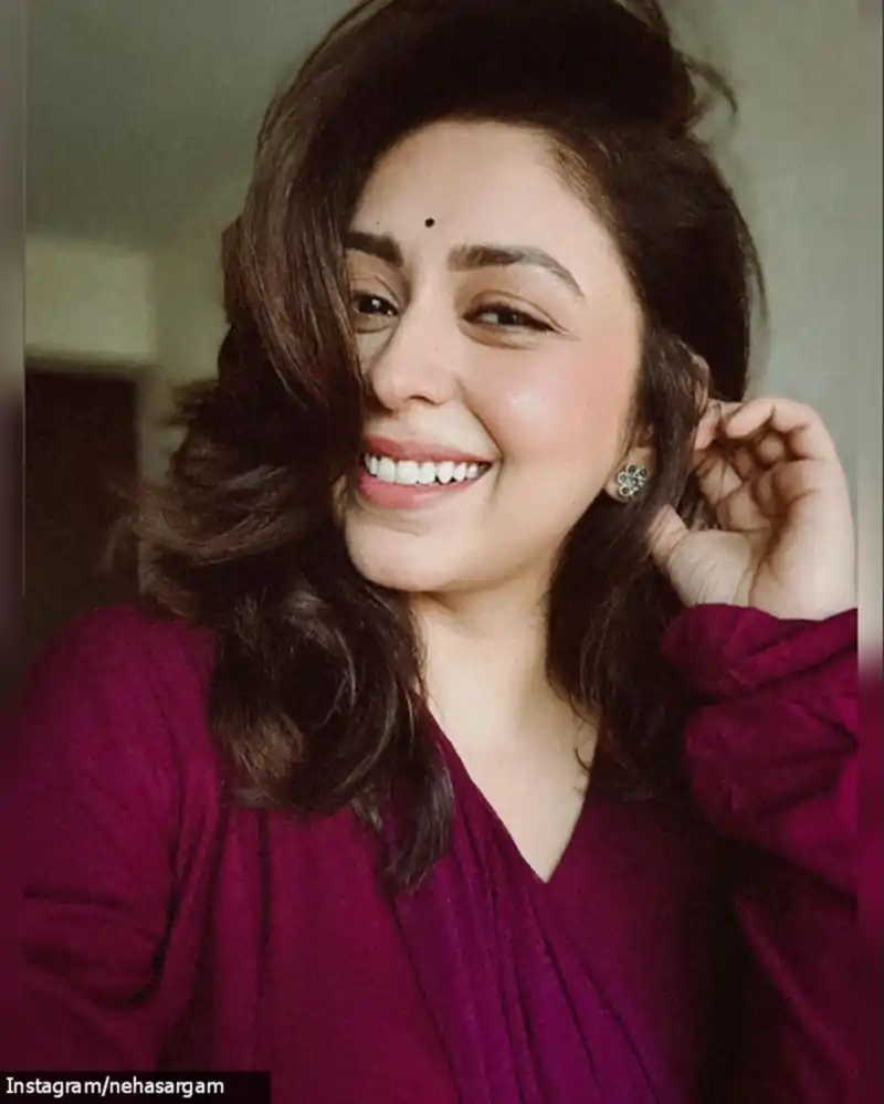 neha sargam selfie mirzapur actress saloni 10