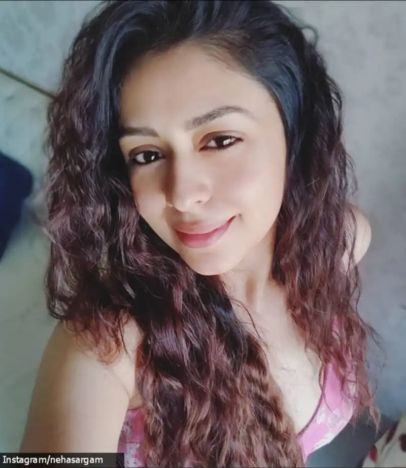 neha sargam selfie mirzapur actress saloni 7
