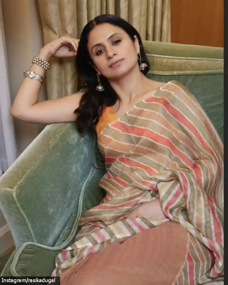 rasika dugal saree mirzapur actress beena 11
