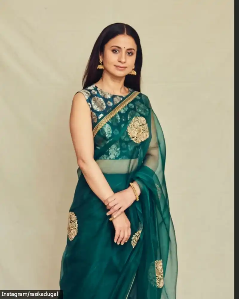 rasika dugal saree mirzapur actress beena 15