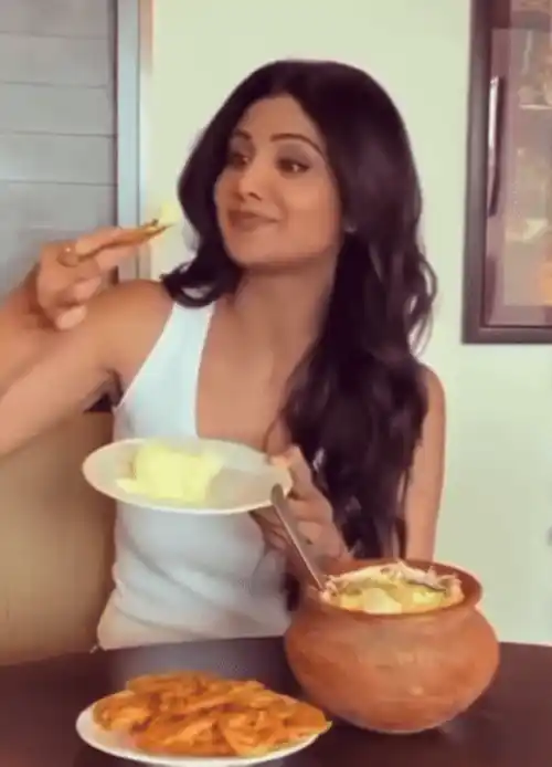 shilpa shetty eating jalebi bollywood actress